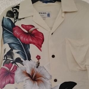 Iolani Floral Hawaiian Shirt
